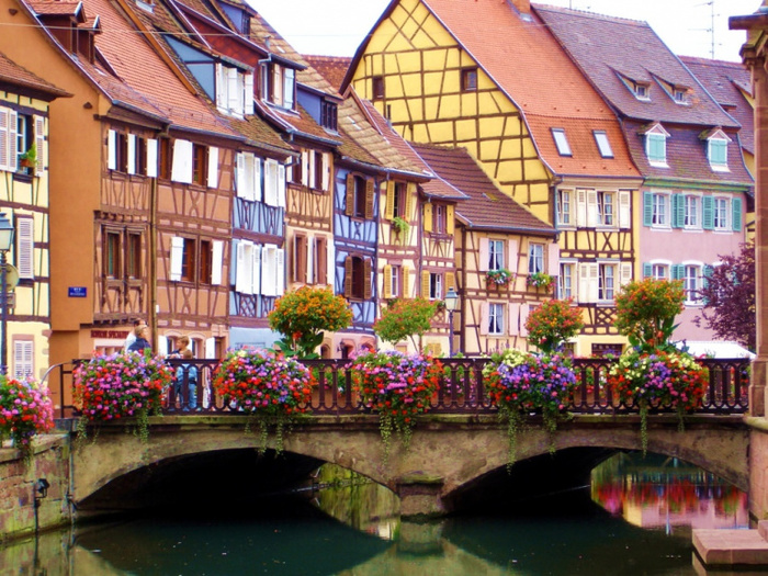 10566910-r3l8t8d-1000-colmar-turismobaratonet-1 (700x525, 244Kb)