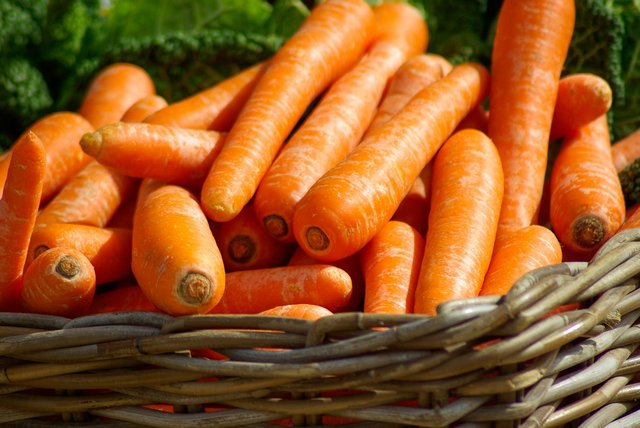 carrots-basket-vegetables-market-37641 (640x428, 59Kb)