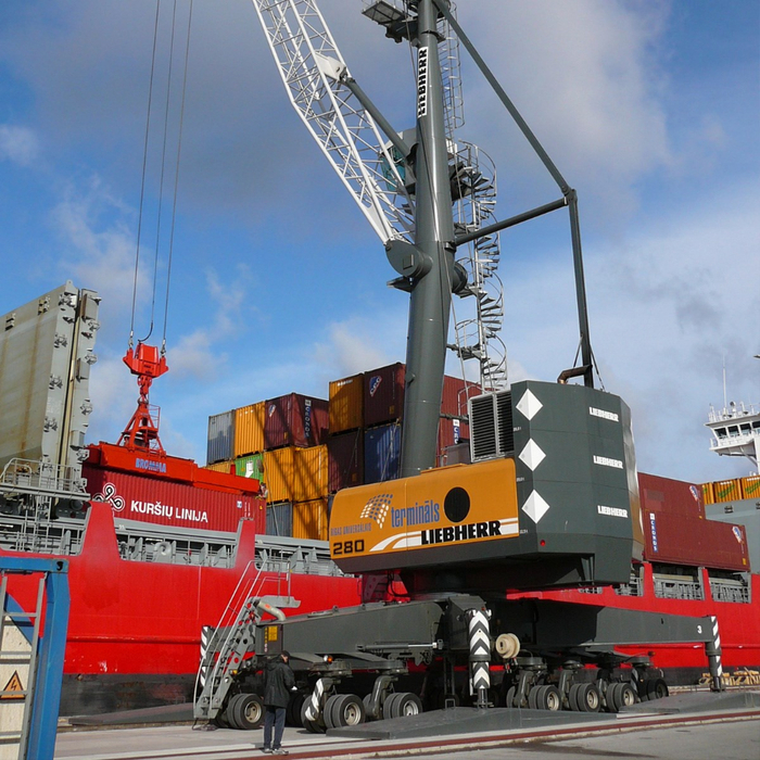 liebherr-lhm-280-mobile-harbour-crane-container-handling-sia-latvia (700x700, 554Kb)