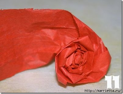 ЦВЕТЫ ИЗ БУМАГИ. Розы из бумажной рафии (12) (403x308, 56Kb)