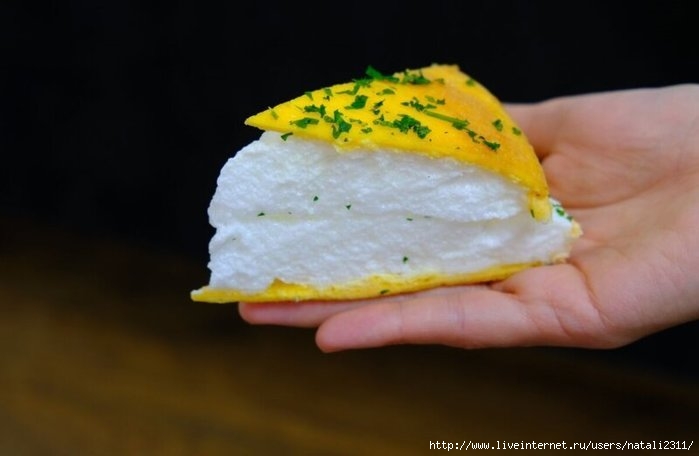 pyshnyj-omlet-na-skovorode (700x456, 94Kb)