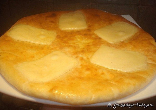 Hachapuri-Imeruli-s-suluguni-1 (600x422, 61Kb)