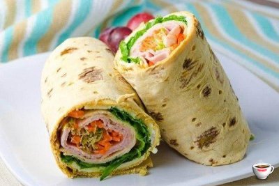 roll-s-vetchinoy-i-syrom (400x267, 26Kb)