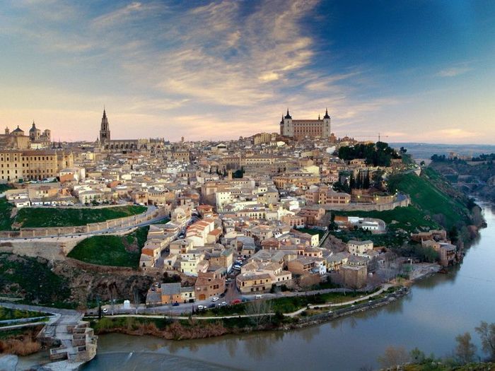 4843185_1__Toledo (700x525, 78Kb)