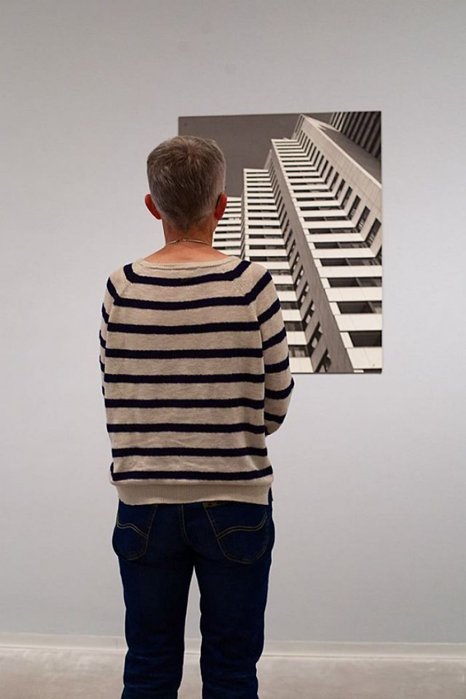 Photographer-goes-through-the-museums-to-capture-the-similarities-between-the-paintings-and-the-visitors-and-the-result-will-impress-you-59e6fab7a9772__700 (466x700, 191Kb)