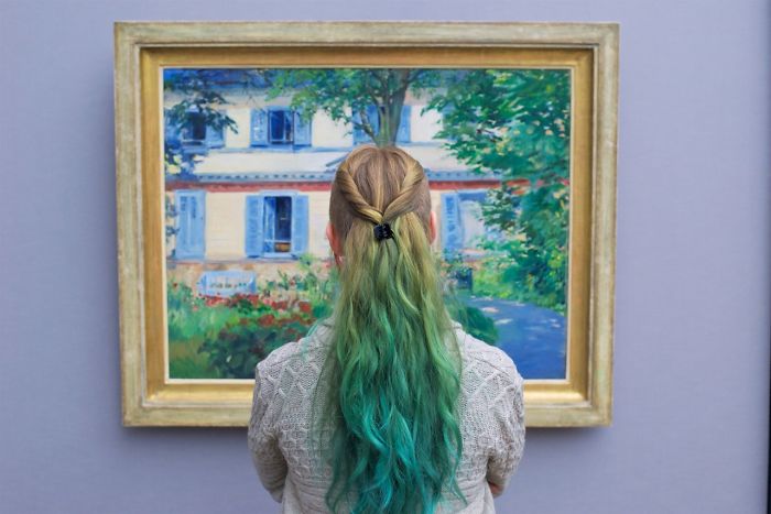 Photographer-goes-through-the-museums-to-capture-the-similarities-between-the-paintings-and-the-visitors-and-the-result-will-impress-you-59e6fb3a4dfb8__700 (700x467, 47Kb)