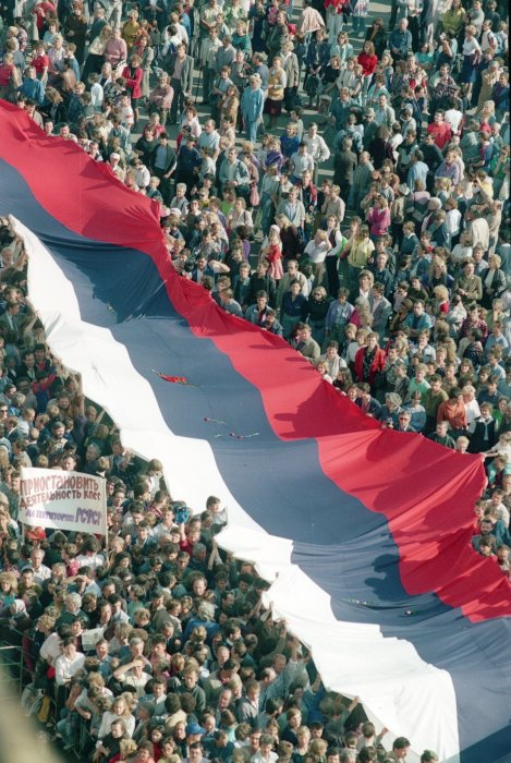 russia-after-the-collapse-of-the-Soviet- (469x700, 322Kb)
