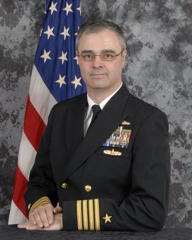 Capt. Howard Markle, Commander of PSNS&IMF (384x480, 102Kb)