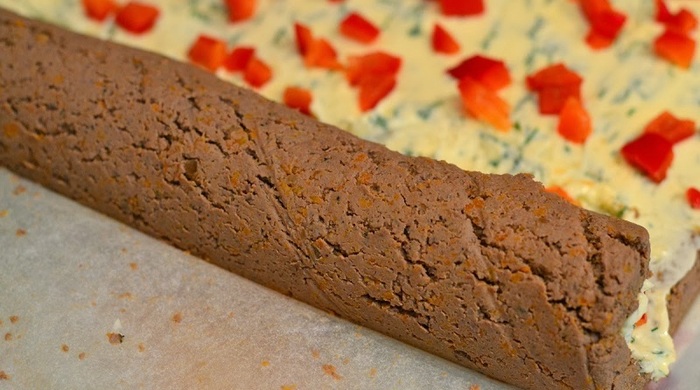 vkusnejshij-pechenochnyj-rulet-s-pikantnoj-slivochnoj-nachinkoj-idealno-dlja-utrennikh-buterbrodov-i-perekusov (700x390, 98Kb)