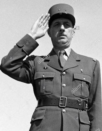 general-charles-de-gaulle-1890-1970-in-tunis-during-wwii-june-1943-M098HG (353x452, 22Kb)