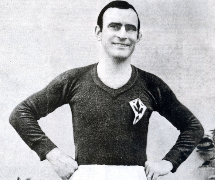 Pedro_Petrone_-_1930s_-_AC_Fiorentina (700x587, 376Kb)