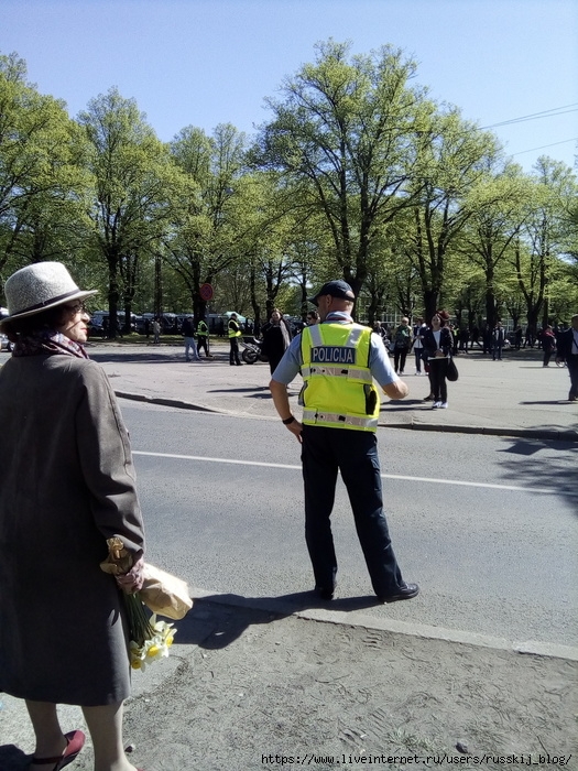 Policai Riga prazdnik pobedi 2019 (525x700, 338Kb)