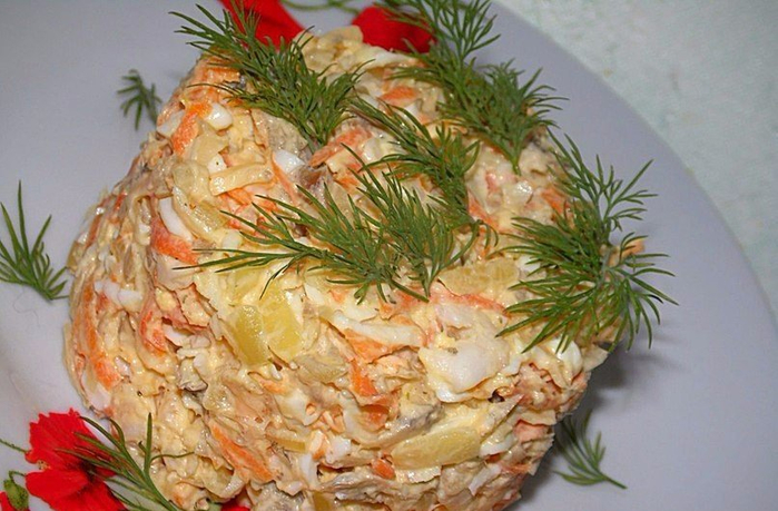 салат с жареной рыбой (700x459, 366Kb)