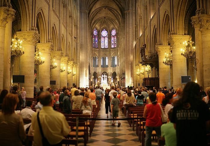 800px-Notre-Dame_Intérieur (700x488, 83Kb)