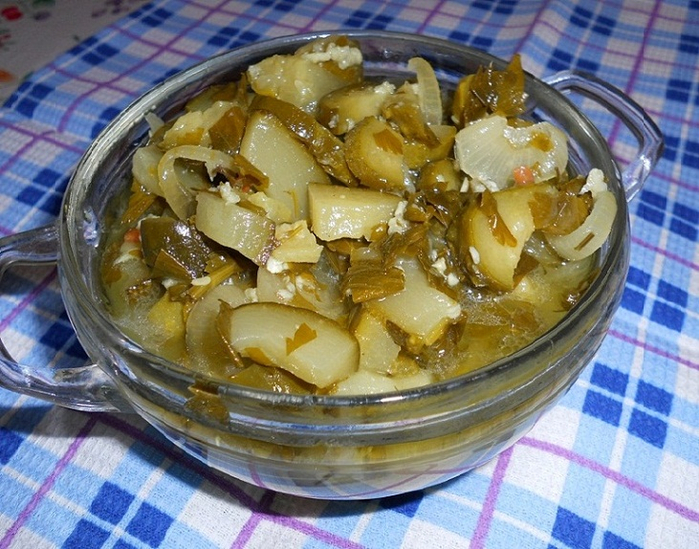 чаламада с огурцами и кабачками 1 (700x549, 477Kb)
