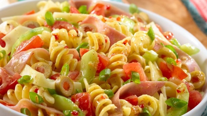 5685568_italjanskiisalatsvetchinoisyromiovoschamiimagesbig (700x392, 75Kb)