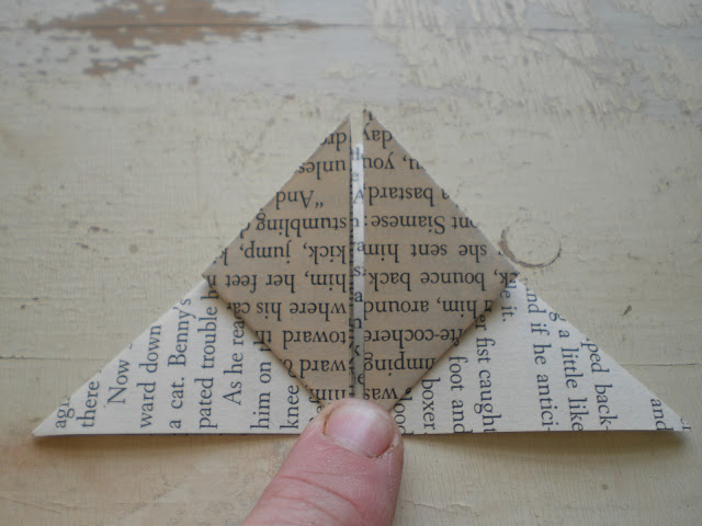 Винтажная бабочка-оригами из книжных страниц (13) (640x480, 154Kb)