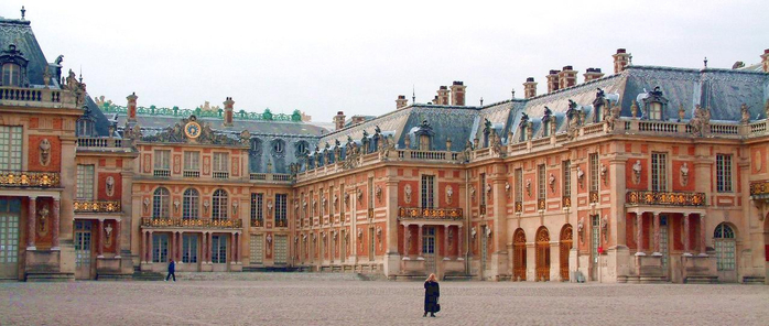 Chateau-de-versailles-cour (700x296, 244Kb)