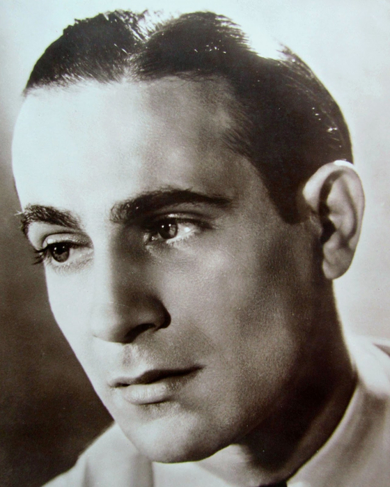 Tino_Rossi_portrait_années_1930 (560x700, 378Kb)