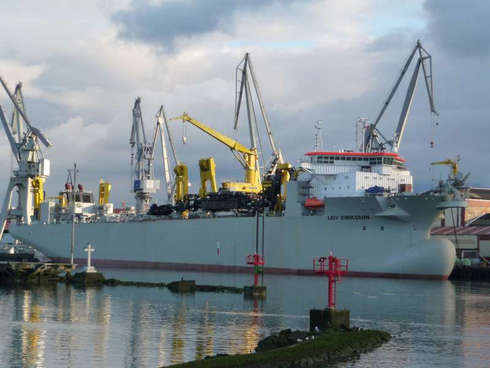 Trailing Suction Hopper Dredger  Leiv Eiriksson (700x525, 284Kb)