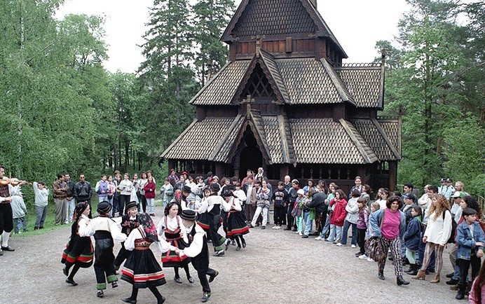 Норвежский Традиционный народный танец Халлинг