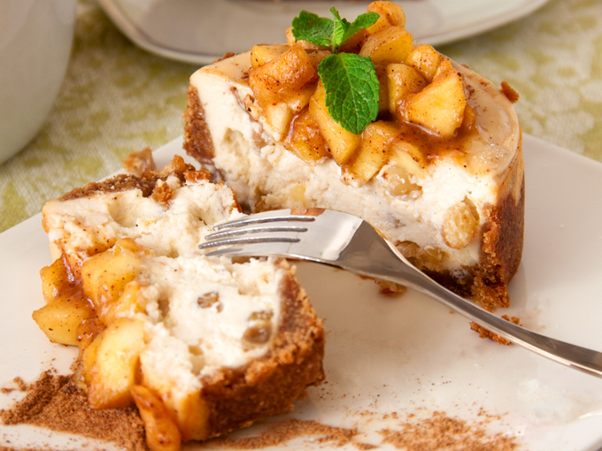 мини чизкейк с яблоками и клюквой (680x510, 478Kb)