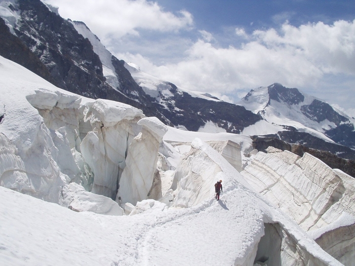 glacier_crevasse_ice_snow_bridge_north_wall_rope_climb_snow-1160338 (700x525, 258Kb)