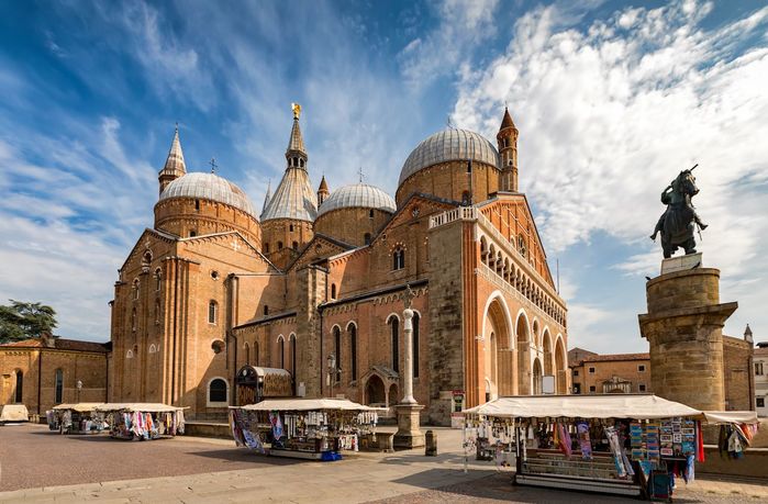 The-Basilica-di-SantAntonio-in-Padova (900x659, 72Kb)