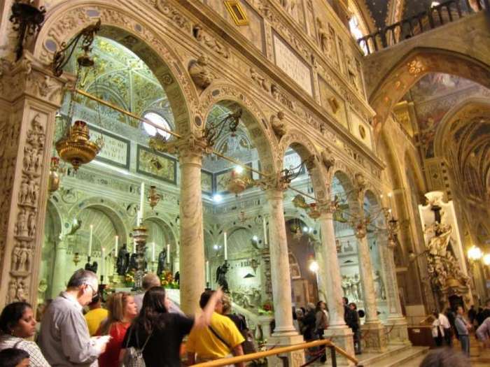 interno-della-basilica-di-sant-antonio-a-padova-988901 (900x725, 60Kb)