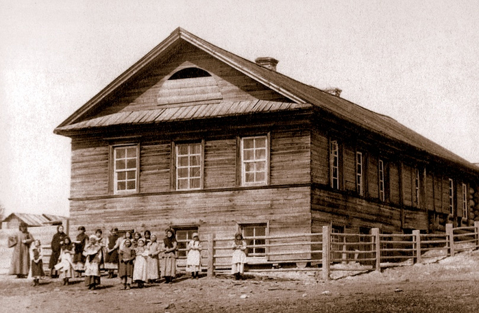 Двухклассное женское училище 1887 (700x457, 364Kb)