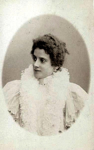 Портрет балерины Аделины Антоновны Джури, Москва 1895 год (378x600, 111Kb)