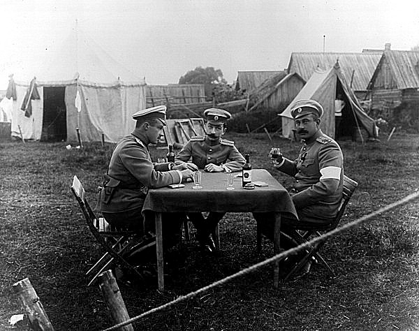 Офицеры Конной гвардии в Красном селе, 1912 г. (600x474, 163Kb)
