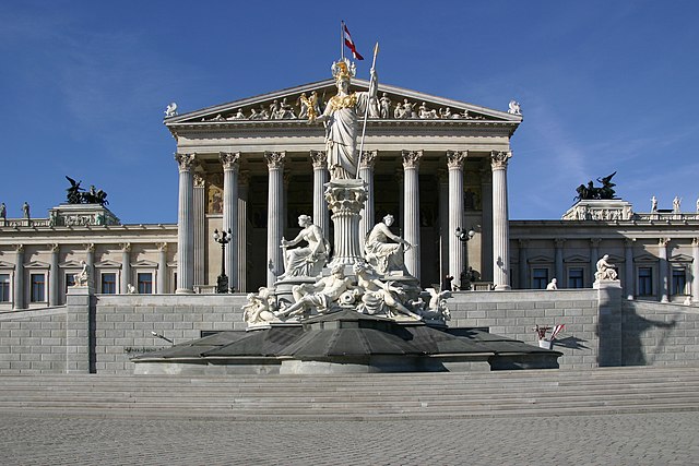 640px-Wien-Parlament-116-Mitte-2008-gje (640x427, 77Kb)