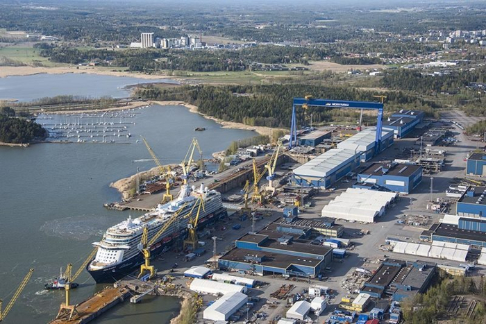 Meyer Turku shipyard in Turku, Finland (700x467, 400Kb)