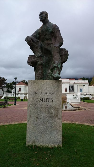 JanSmuts_Statue (393x700, 47Kb)