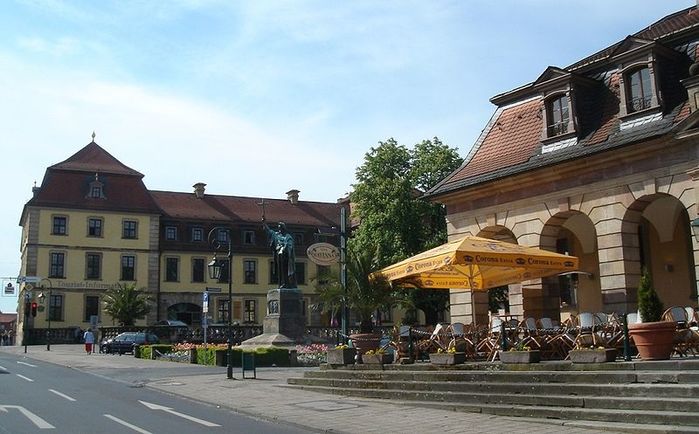 800px-Fulda_-_Adelspalais_im_Barockviertel (1000x734, 64Kb)