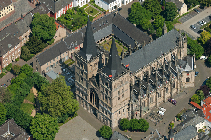 Xanten__Dom__Bernhard_Fischer_Luftbild__Nr._1119-Vorschau-Bild__28.05.2013 (1000x764, 478Kb)