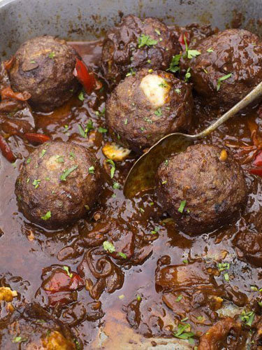 5300761_Kak_prigotovit_kovboiskie_frikadelki_v_soyse_chili (375x500, 79Kb)