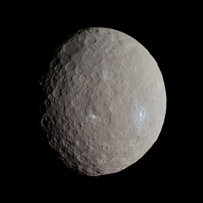3329832_Ceresintruecolor (700x700, 309Kb)
