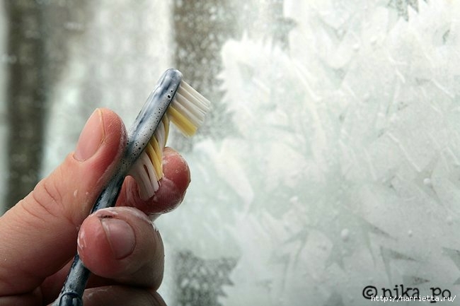 Мастер-класс по созданию снежинок на зеркале с помощью зубной пасты (4) (650x433, 114Kb)