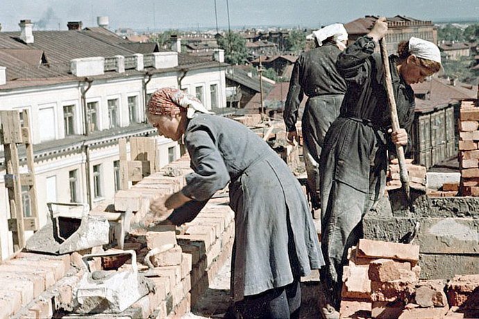 vigorous-mighty-photographs-ussr-life-50s-fridlyand-10 (690x459, 104Kb)