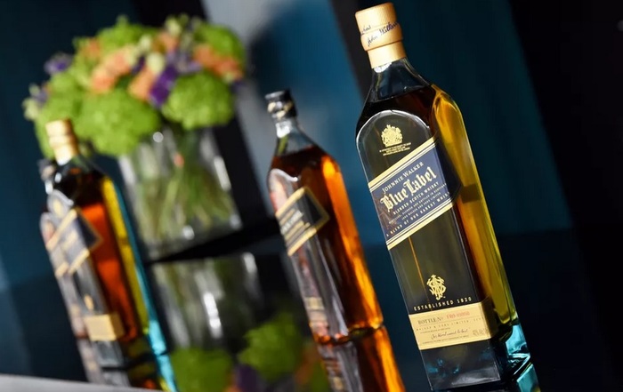 3780815_What_is_Johnnie_Walker_Blended_Scotch_Whiskey (700x441, 73Kb)