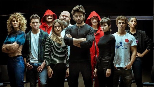   la casa de papel (2017) 2  (620x350, 59Kb)