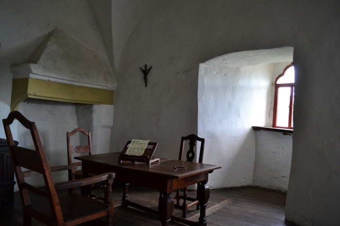 2714816_4451KabinetvzamkeMarksburg (700x465, 51Kb)