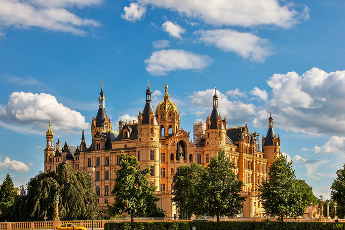 schwerin-im-spaetsommer-8d740d3f-7a1c-4c6b-8757-f263b12ac8af (900x666, 231Kb)