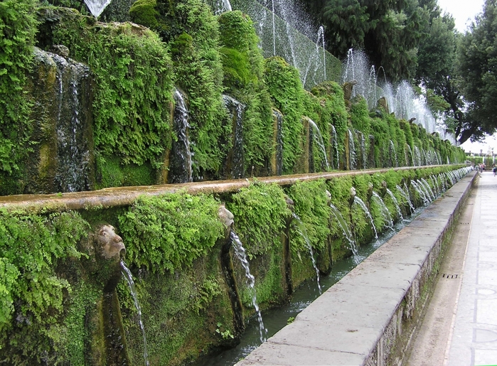 2714816_One_hundred_fountain_at_villa_deste_arp (700x515, 376Kb)