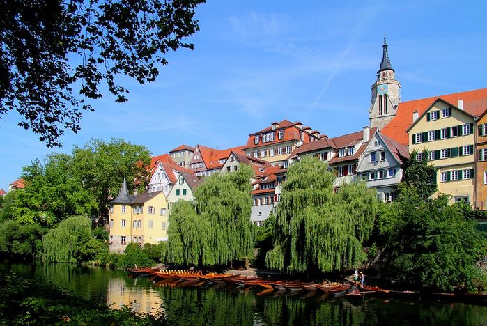 Neckarfront mit Hölderlinturm und Stiftskirche (900x668, 99Kb)