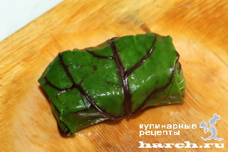 Голубцы в свекольных листьях по-болгарски (7) (320x214, 75Kb)