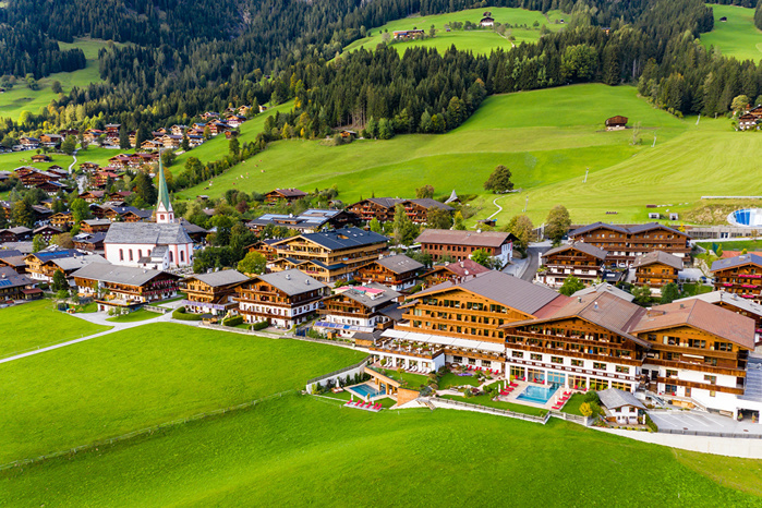 Alpbach_Street_From_above_595421_1280x853 (900x666, 298Kb)