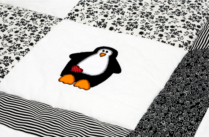 Детское одеяло в технике пэчворк с аппликацией пингвина (7) (699x459, 598Kb)